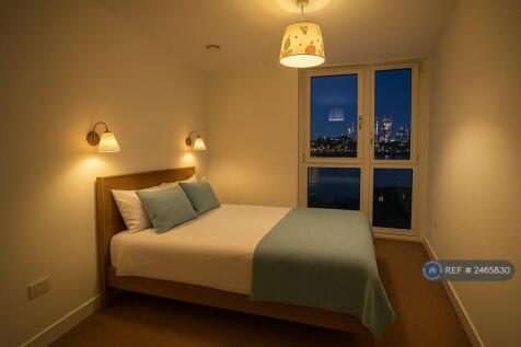 Bedroom 1 With Full River Views. 