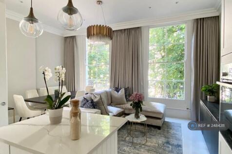 Lounge &amp; Dining Room