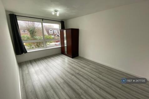 Spacious Master Bedroom- Double Bedroom 