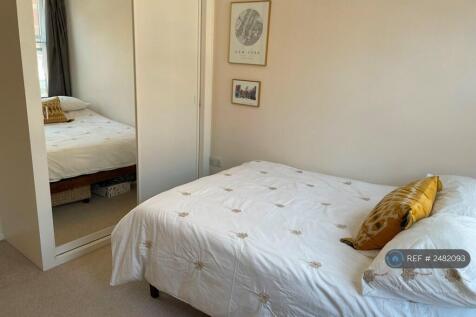 Second Bedroom With Built-In Wardrobe
