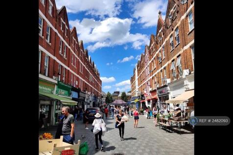 Balham High Street, 3 Minute Walk