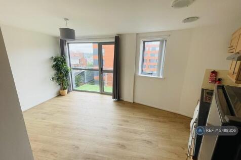 Hall / Kitchen 