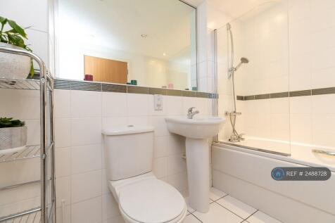 Bathroom With Shower Over