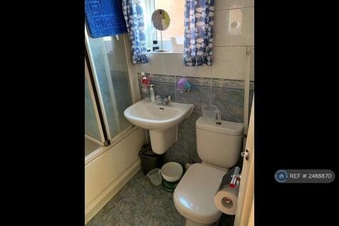 Downstairs-Washroom