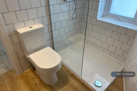 En Suite Bedroom 1