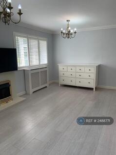 Living Room Pic 2