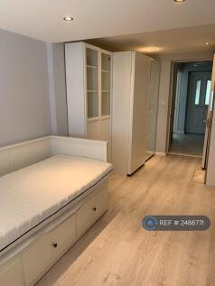 Bedroom 2 Pic 2