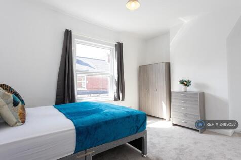 Bedroom 2 (First Floor)