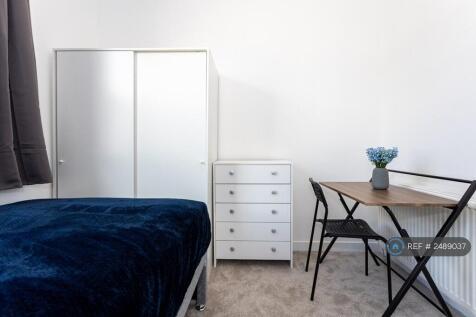 Bedroom 3 (First Floor)