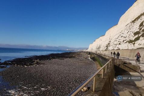 Beach &amp; Undercliff Walk