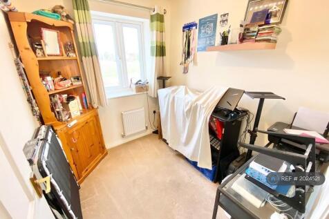 Bedroom 2 (Double)