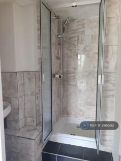 e-Suite Shower
