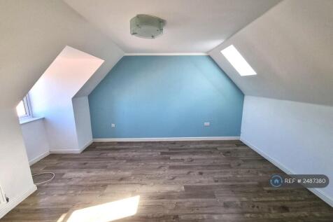 Ensuite Master Bedroom