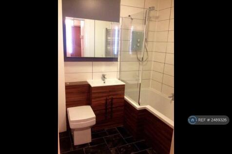 Bathroom, With l-Shaped Bath And Shower