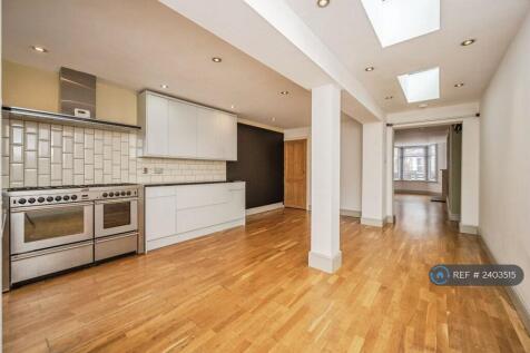 Open Plan Kitchen Dining Area