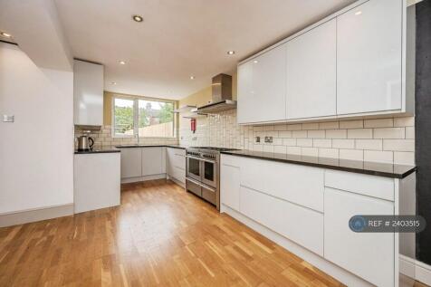 Open Plan Kitchen Dining Area