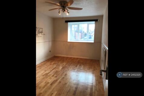 Double Bedroom a