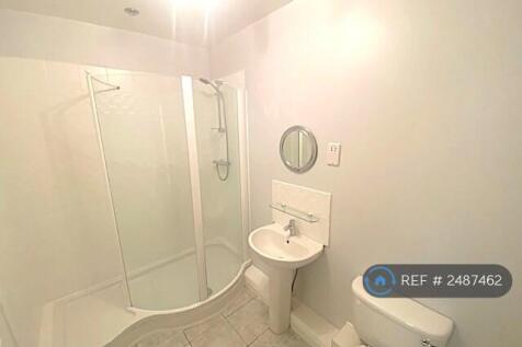 Ensuite - Second Bedroom
