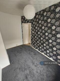 Bedroom 1 (1)