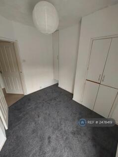 Bedroom 2 (2)