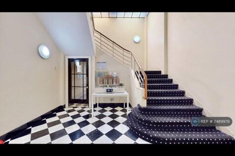 Ground Stairwell