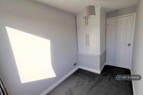 Fitted Cupboards In Third Bedroom