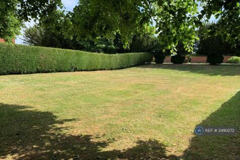 Well Kept Lawns