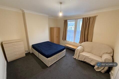 1 Bedroom Self Contained Studio Flat To Rent 