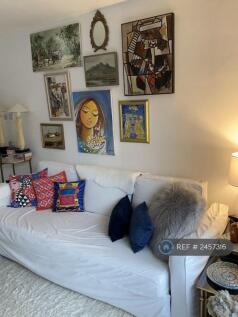 Statement Decor