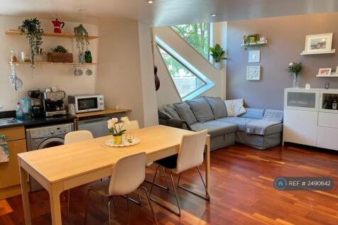 Kitchen / Living Room