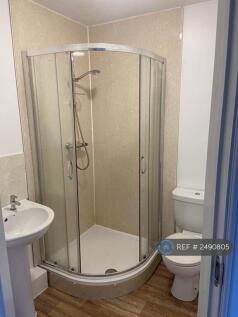 Bedroom 1 Ensuite (First Floor)
