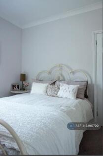 Double Rear Bedroom Overlooking Garden