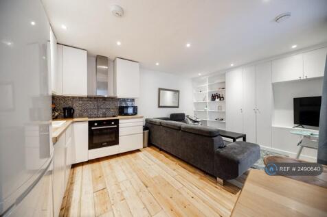 Living Room/Kitchen