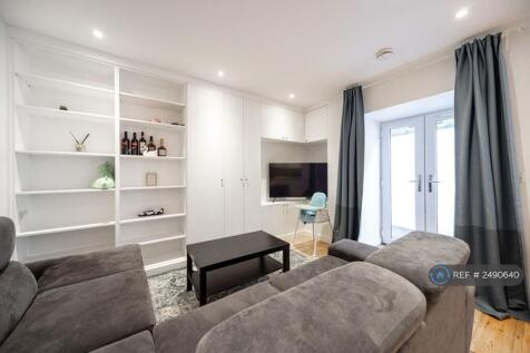 Living Room/Kitchen