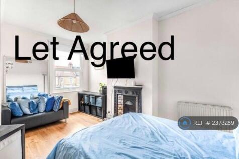Double Bed - Let Agreed