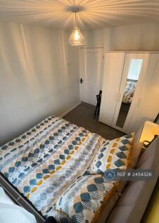 Bedroom #01 (2)
