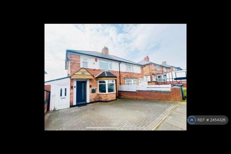 House Front / Drive