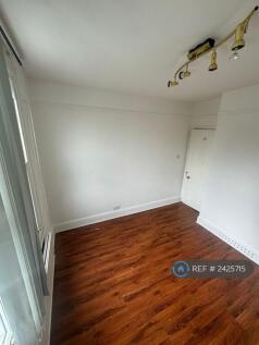 Large Bedroom 3