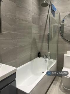 Main/ Family Bathroom