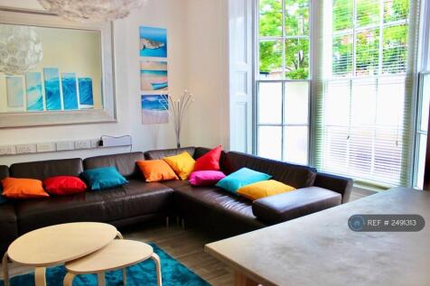 Gorgeous Lounge Area! 