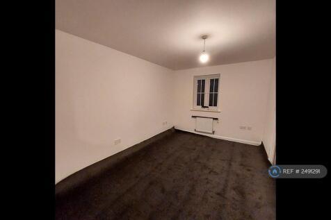 Master Bedroom With Fitted Wardrobes
