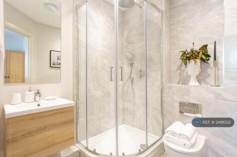 En Suite Bathroom
