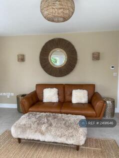 Lounge 3
