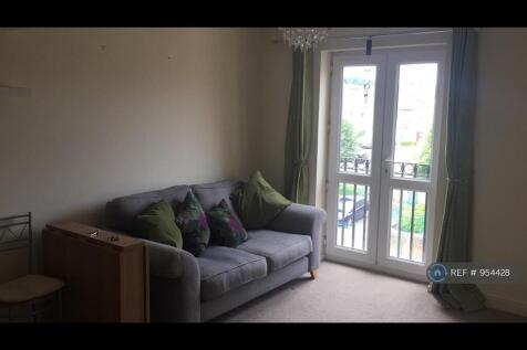 Lounge/Juliette Balcony