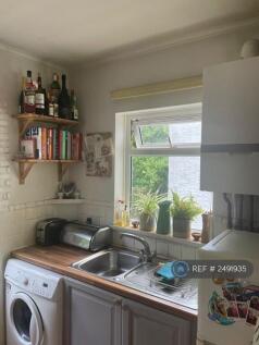 Kitchen (Post Decoration)