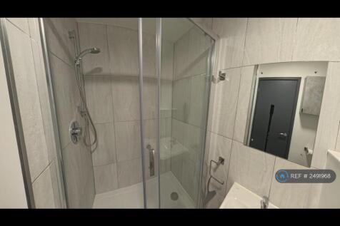1200mm Wide Shower