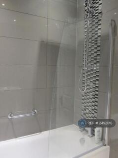 Bathroom - Pic 2