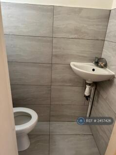 Toilet View2