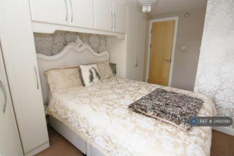 Bedroom 1 With En-Suite Bathroom