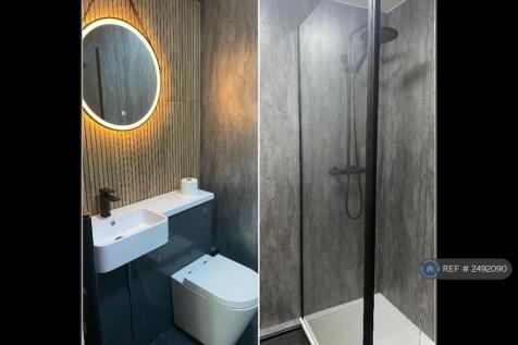 En-Suite Bathroom